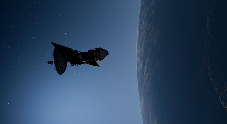 En satellit uppe i rymden bland stjärnor och planeter.