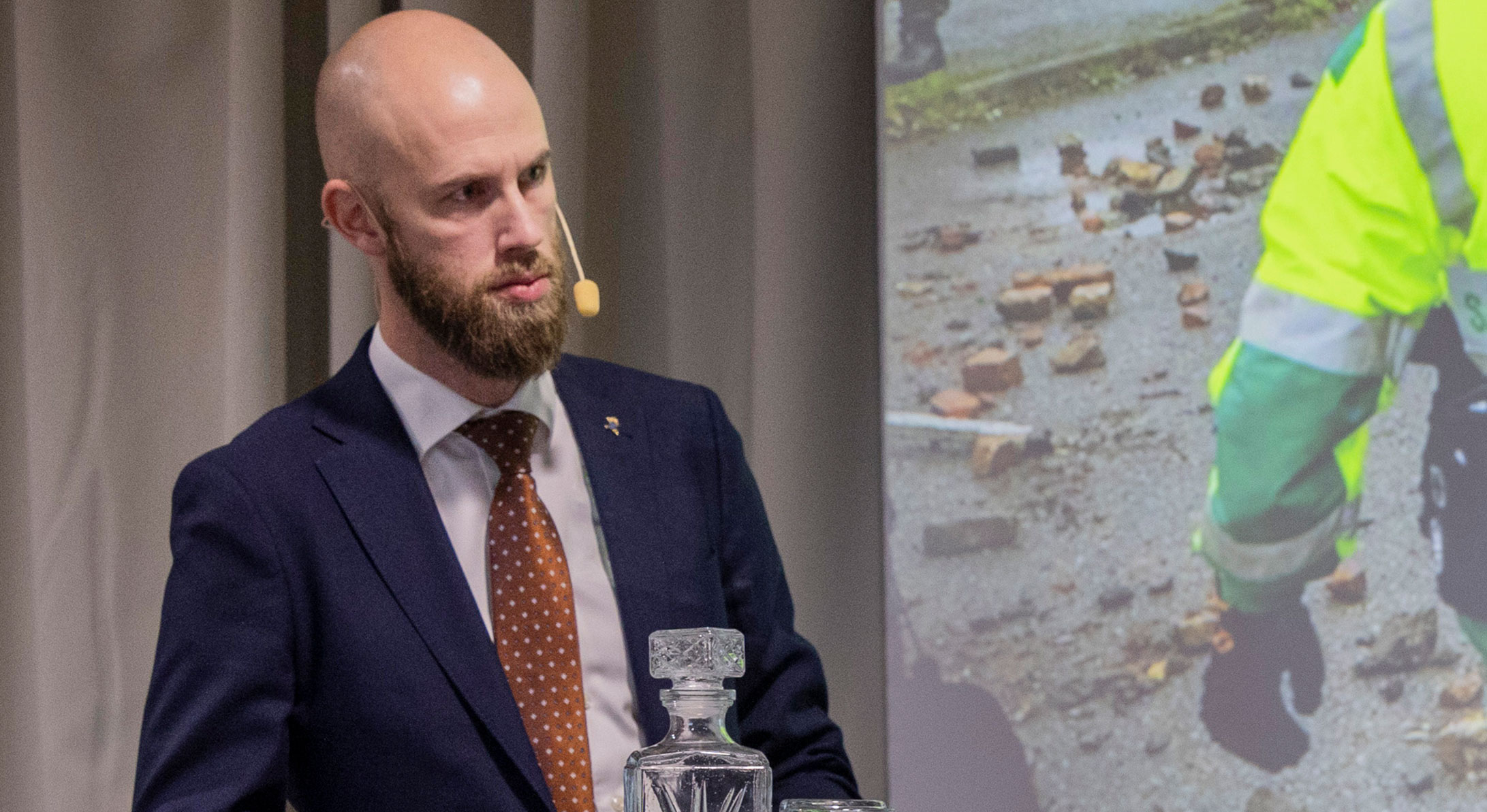 Ministern för civilt försvar